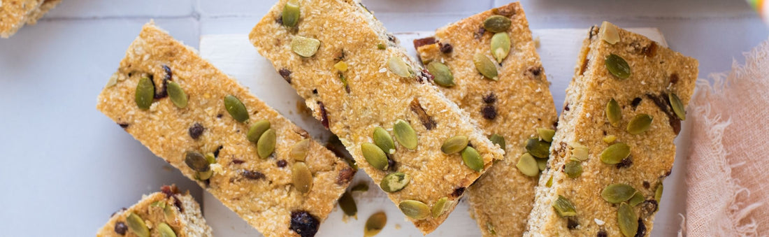 Barrette alla frutta, cioccolato e sciroppo d’acero