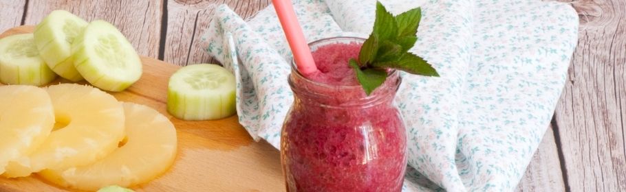 Detox Drink con succo di cranberry