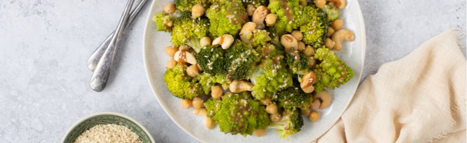 Insalata invernale con dressing allo sciroppo d’acero