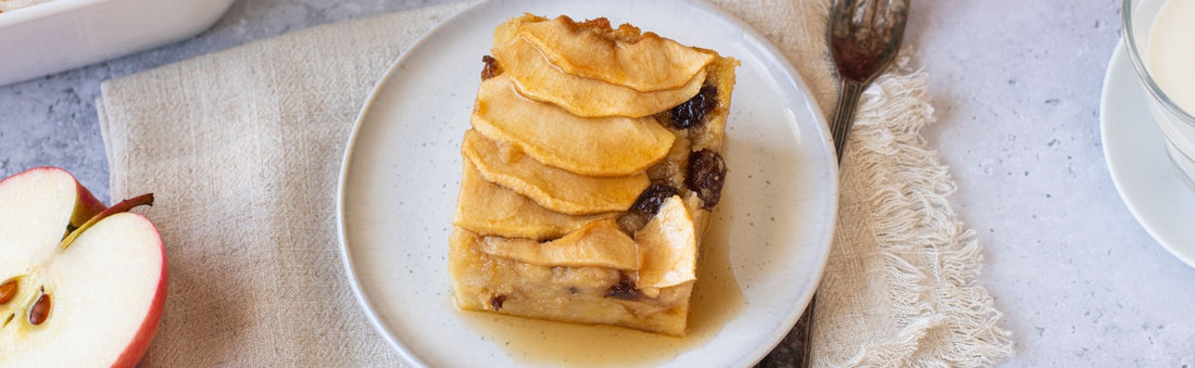 Pudding di pane con mele e sciroppo d’acero