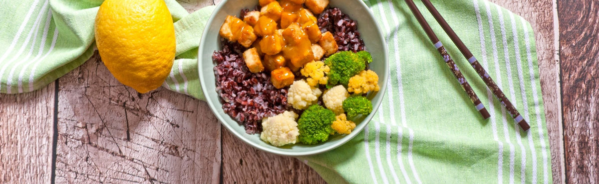 Spezzatino di tofu in salsa al limone e sciroppo d’acero